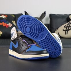 Alternative view of UNION X FRAGMENT DESIGN X NIKE AIR JORDAN 1 HIGH OG SP ROYAL