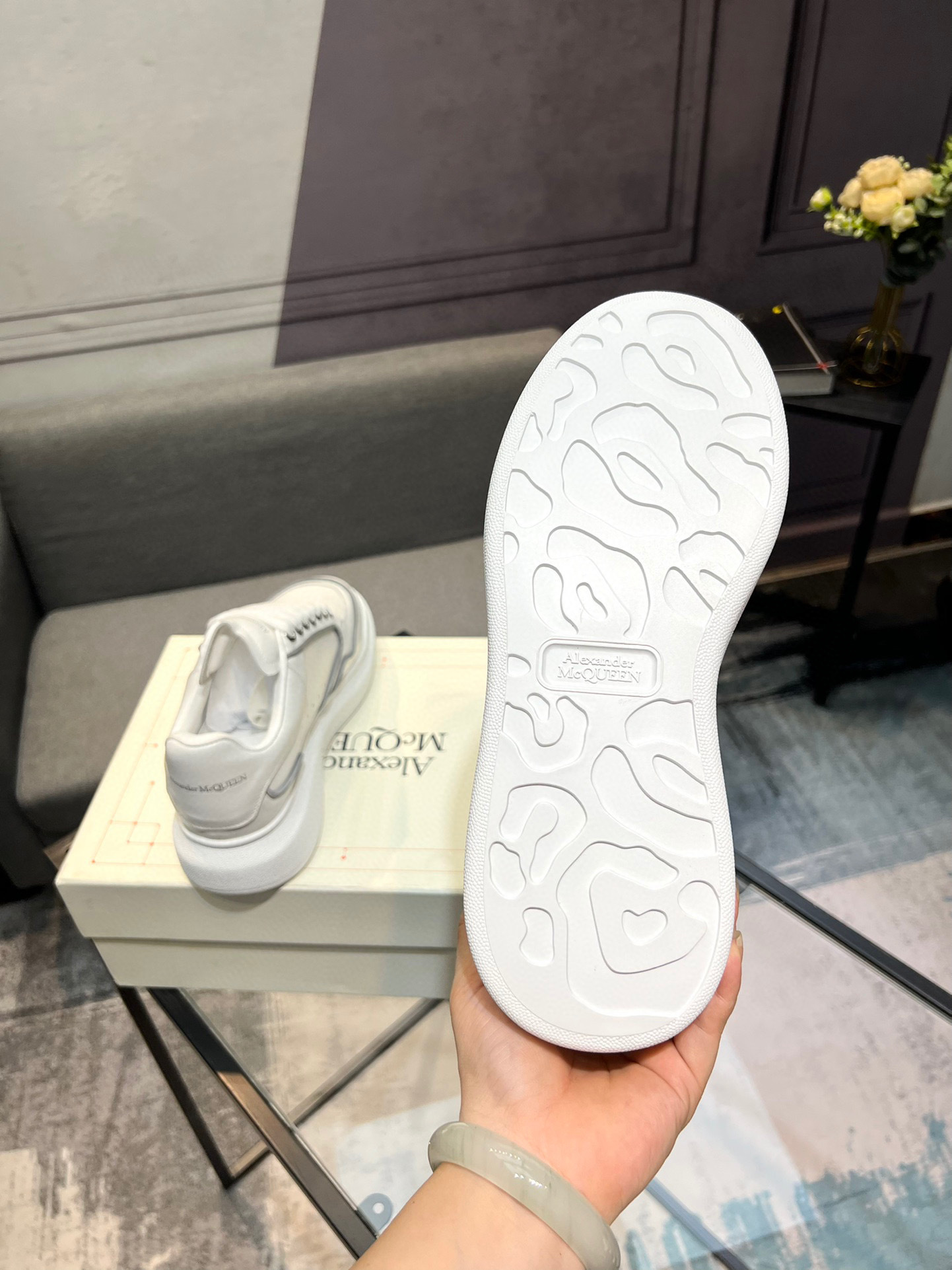 Alexander Mcqueen Panelled Leather Sneakers White - Image 5