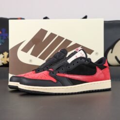 Travis Scott x Air Jordan 1 Low OG "Bred"