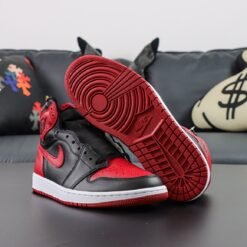 Alternative view of Nike Air Jordan 1 Retro High OG 'Bred'