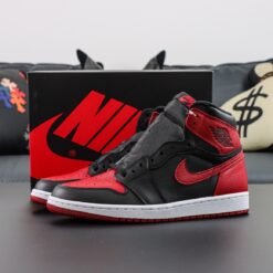 Nike Air Jordan 1 Retro High OG 'Bred'