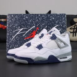 NIKE AIR JORDAN 4 RETRO MIDNIGHT NAVY
