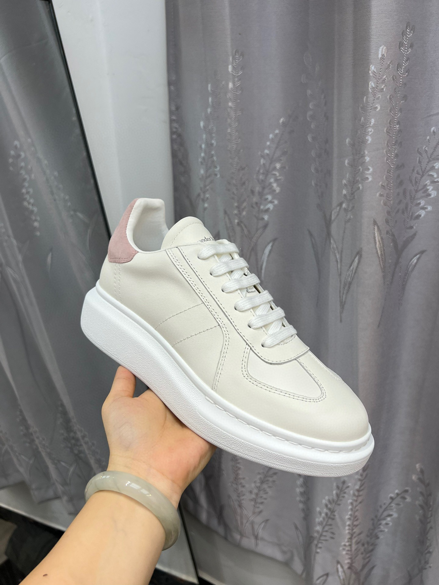 Alexander McQueen Oversized Retro Sneakers White Pink - Image 3